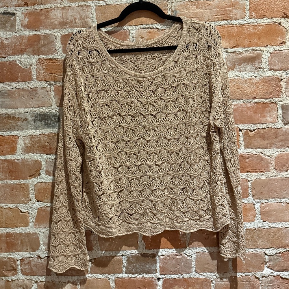 L - golden brown crochet topper
